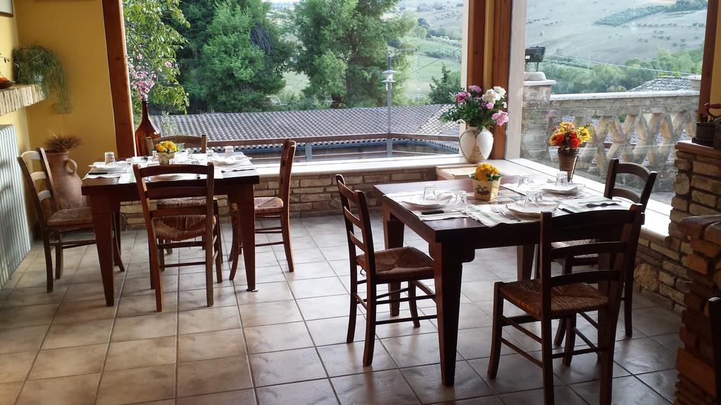 Agriturismo Col Morino Bed and Breakfast Pineto Exterior foto
