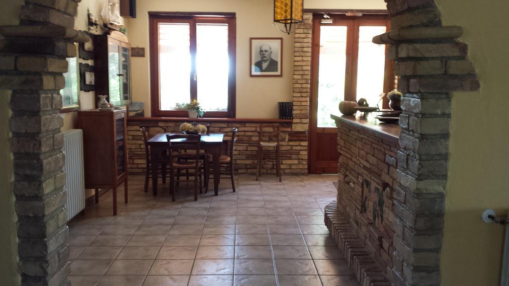 Agriturismo Col Morino Bed and Breakfast Pineto Exterior foto