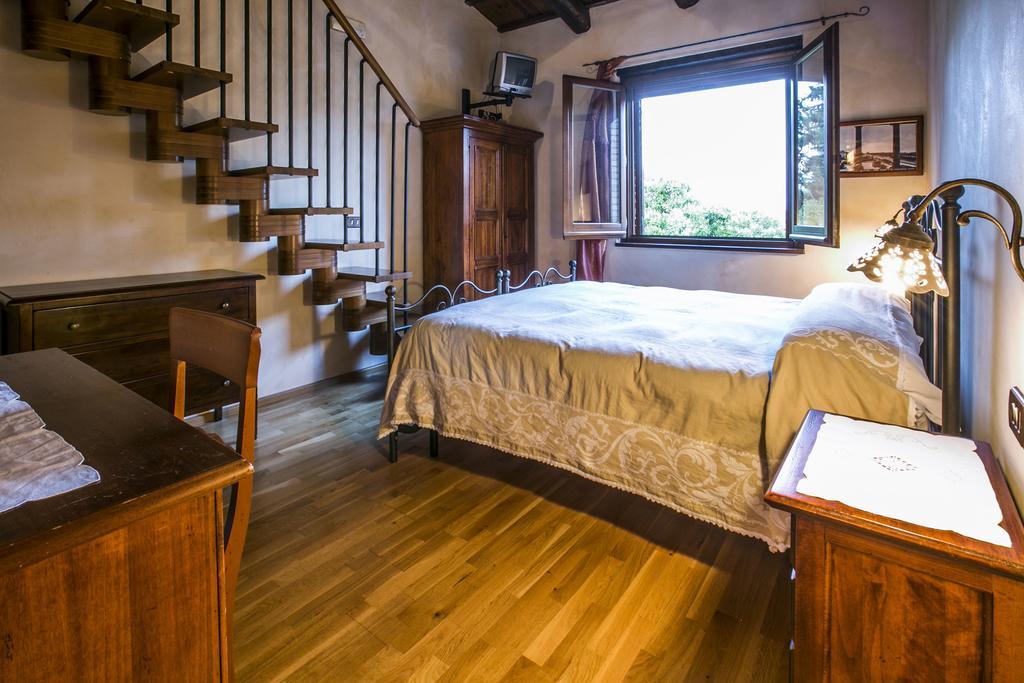 Agriturismo Col Morino Bed and Breakfast Pineto Exterior foto